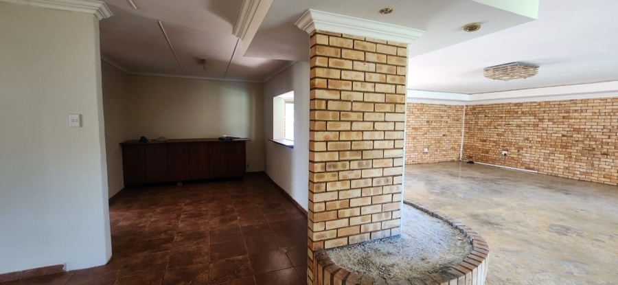 6 Bedroom Property for Sale in Kathu Northern Cape